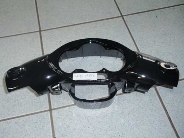 Aprilia SR  Copri manubrio superiore  AP8239070