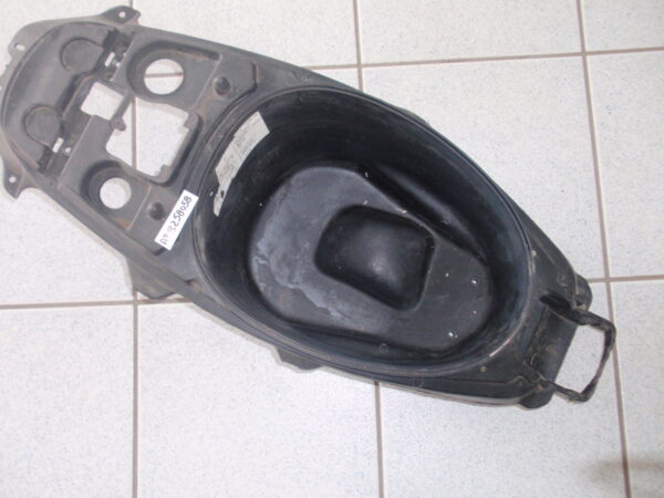 Vano porta casco sottosella Aprilia SR -AP8258058-