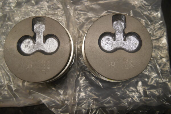  Coppia Pistoni completi di serie  Piaggio  493483